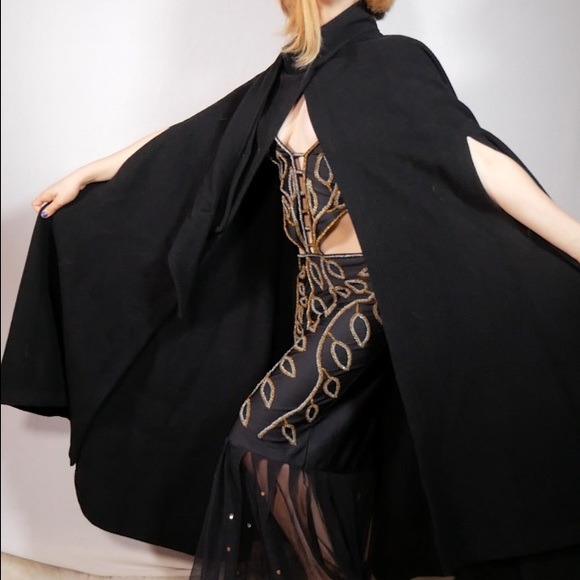 Black Laine Wool Cape With Scarf Circa 1980 - Picture 7 of 7